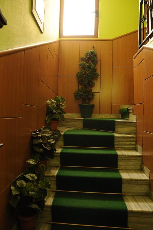 Parlamenti Hotel Tirana
